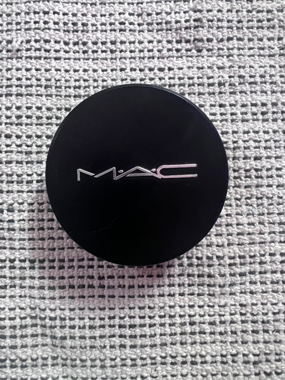 MAC Studio Fix Powder Plus Foundation — NW22